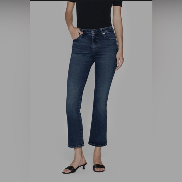 Frame Denim Denim - Frame Le Crop Mini Boot Jeans
Size 27